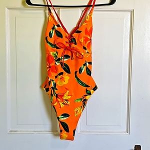 NWOT one piece swimsuit